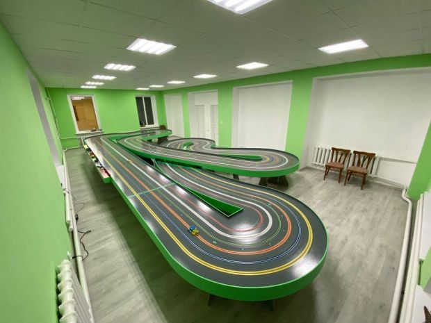Трек для трасових автомоделей (6 доріжок, 33 метри), Світлина 2