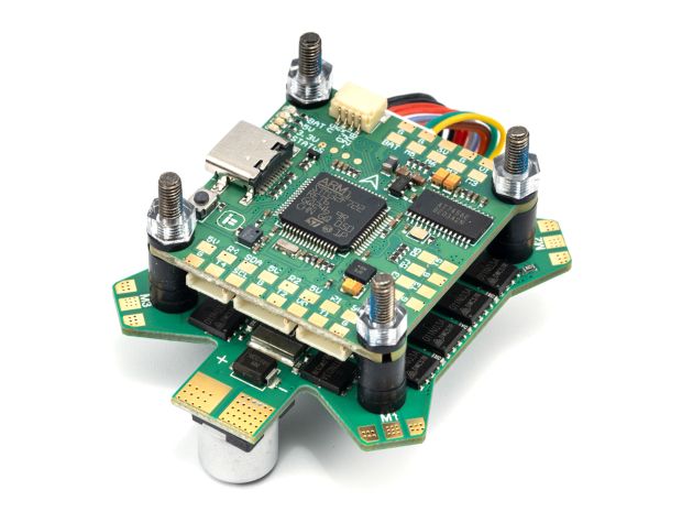 iFlight Blitz F722 (польотний контролер F7 + регулятор 4в1 45A + відеопередавач 1600mW), Світлина 1